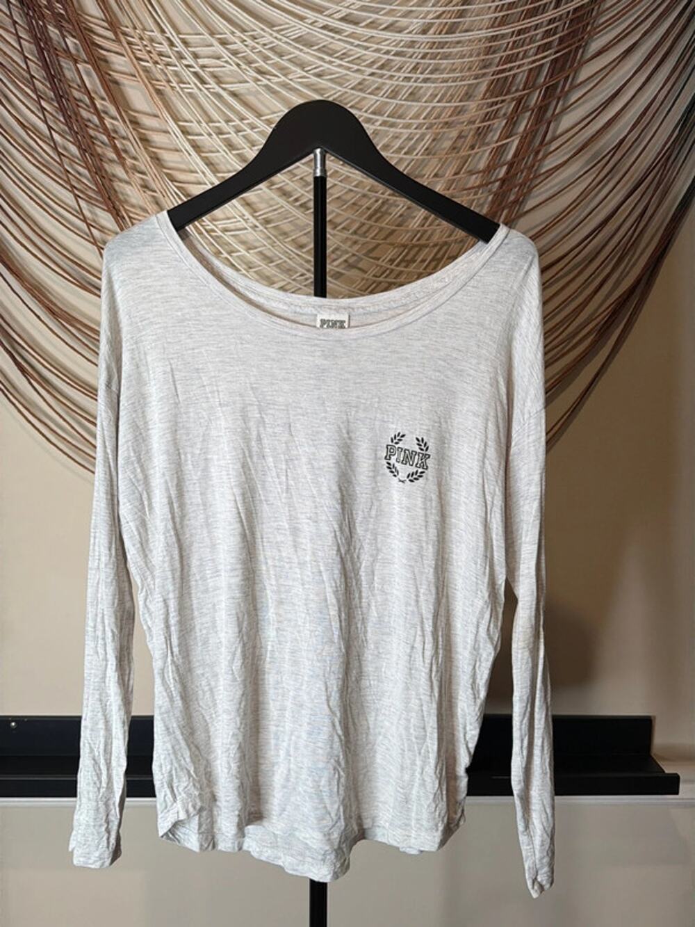 Victoria’s Secret pink gray boat, neck T-shirt EUC 3068